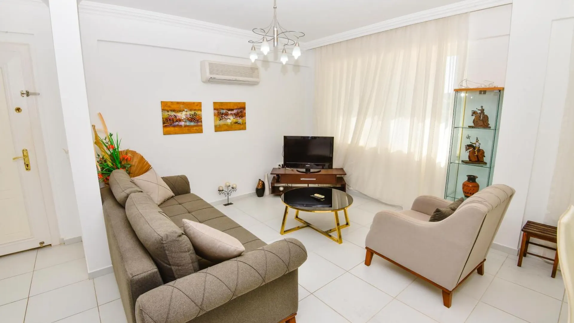 The Royal Links Two Bedroom Apartment オルタジャ
