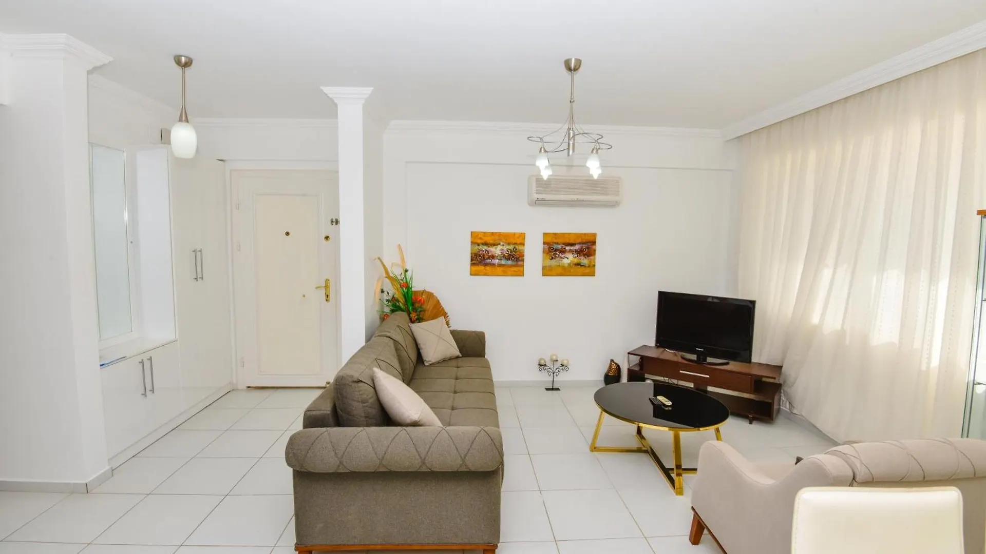 The Royal Links Two Bedroom Apartment オルタジャ
